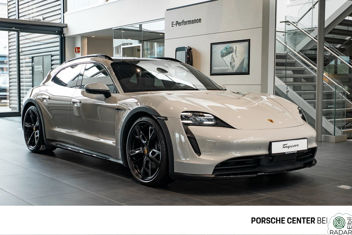 PORSCHE Taycan 4 4 Cross Turismo/BOSE®/Head-Up/360-cam/18-veis/PDLS+
