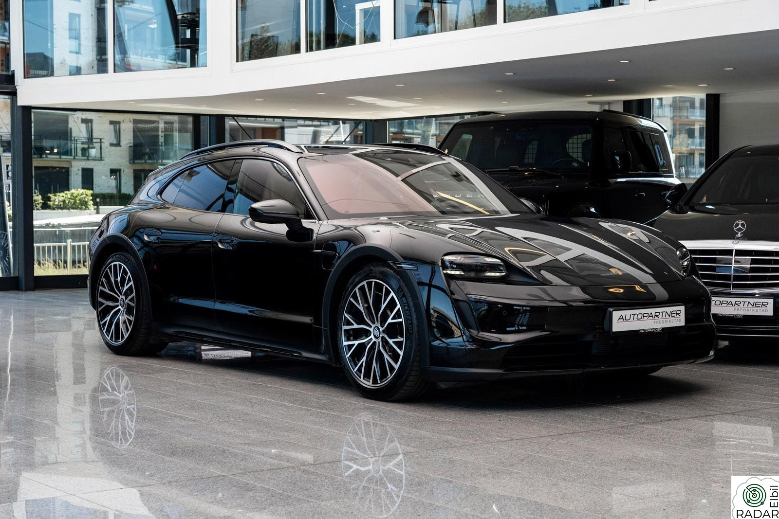 PORSCHE Taycan 4 Olea skinn, LED-Matrix, 18-veis, Panorama, Vent.seter++