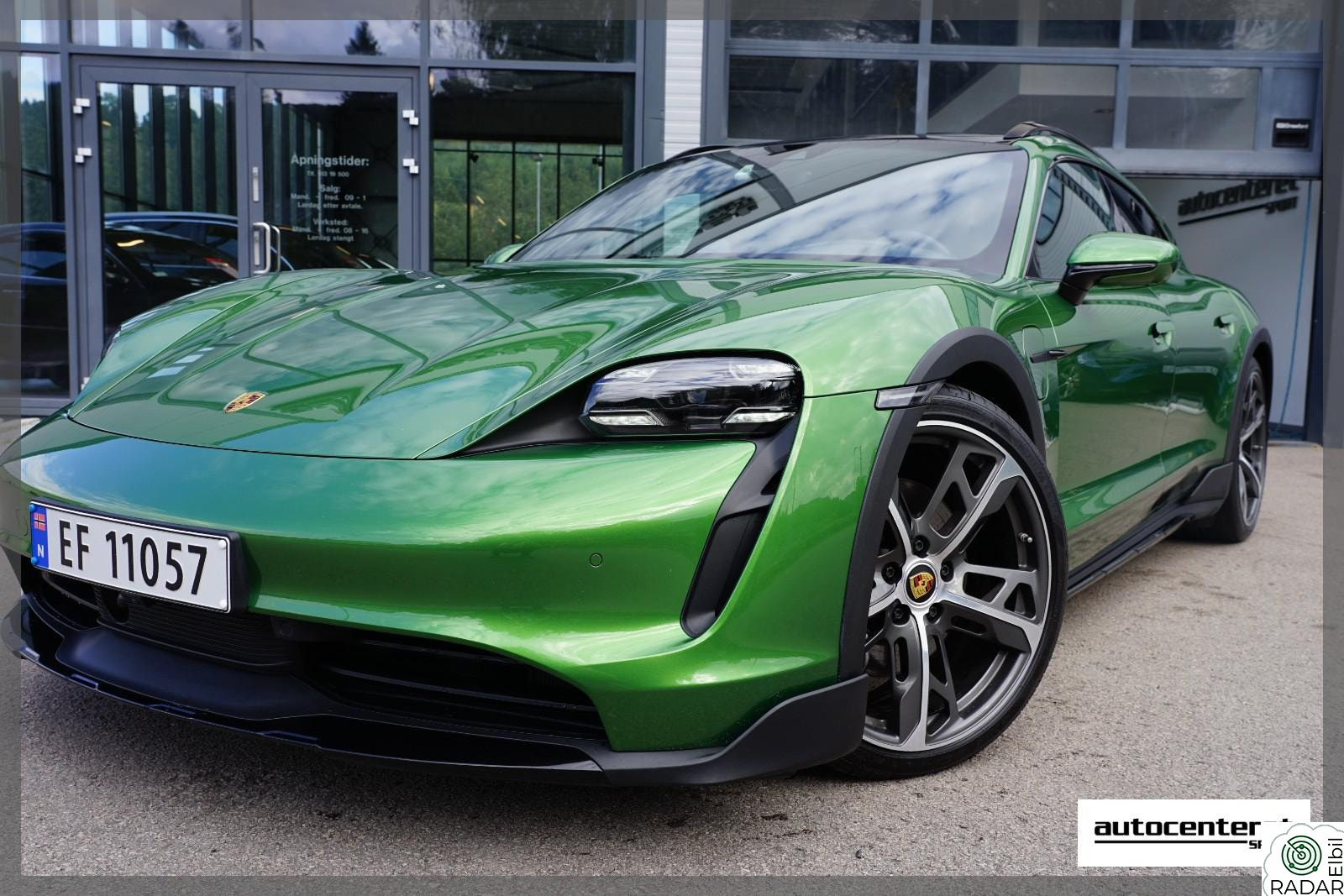 PORSCHE Taycan 4 4 OFFROAD/18-Vei/ACC/Pano/MATRIX/HUD/R.A.S/Chrono/21"