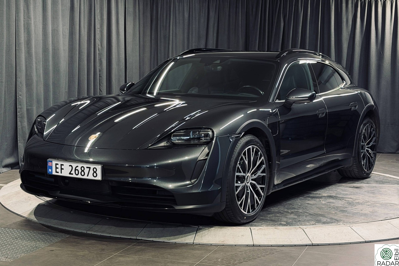 PORSCHE Taycan 4 4/Norsk/1Eier/ACC/18-veis/Takrails/Pano/Matrix