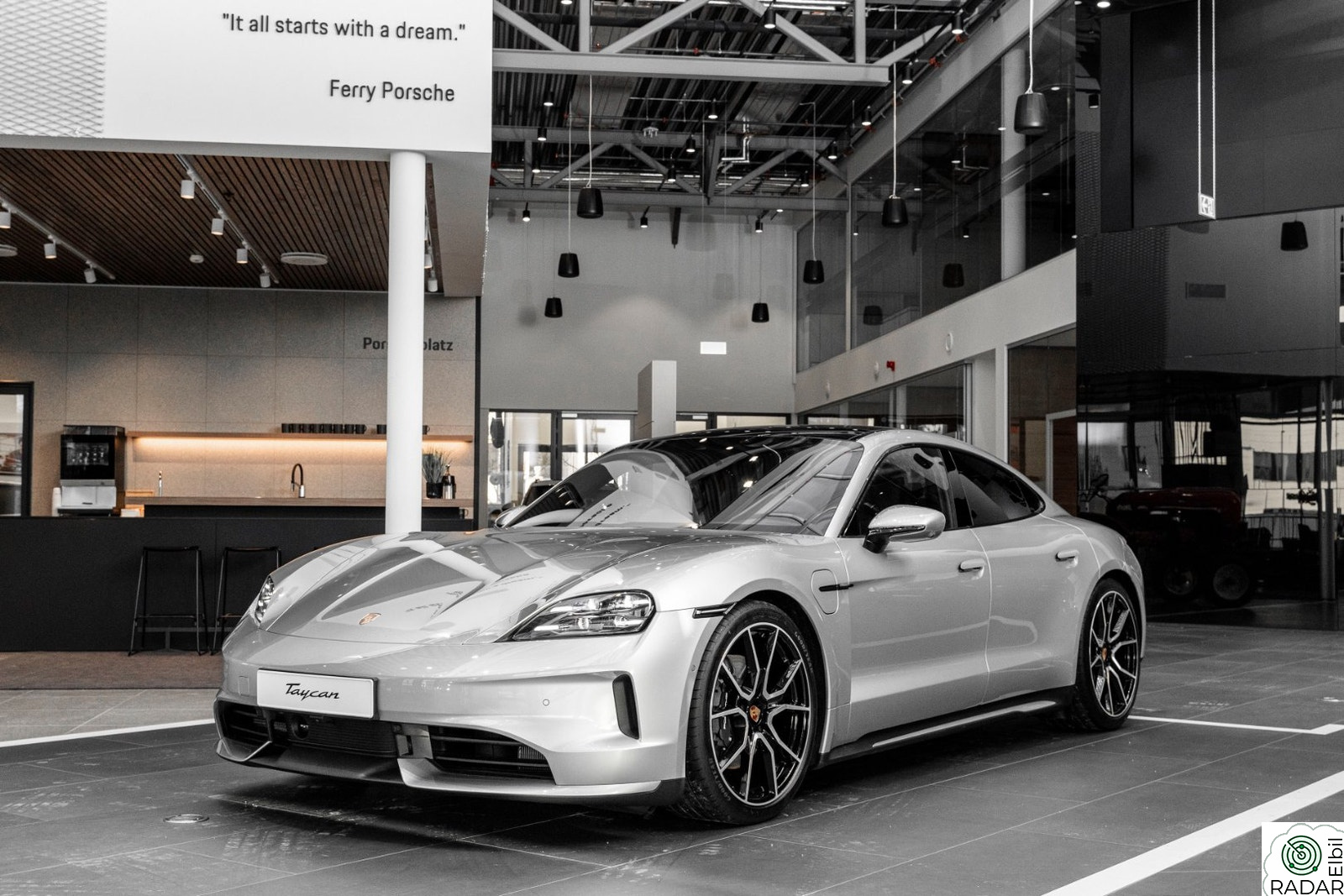 PORSCHE Taycan 4 4 Black Edition