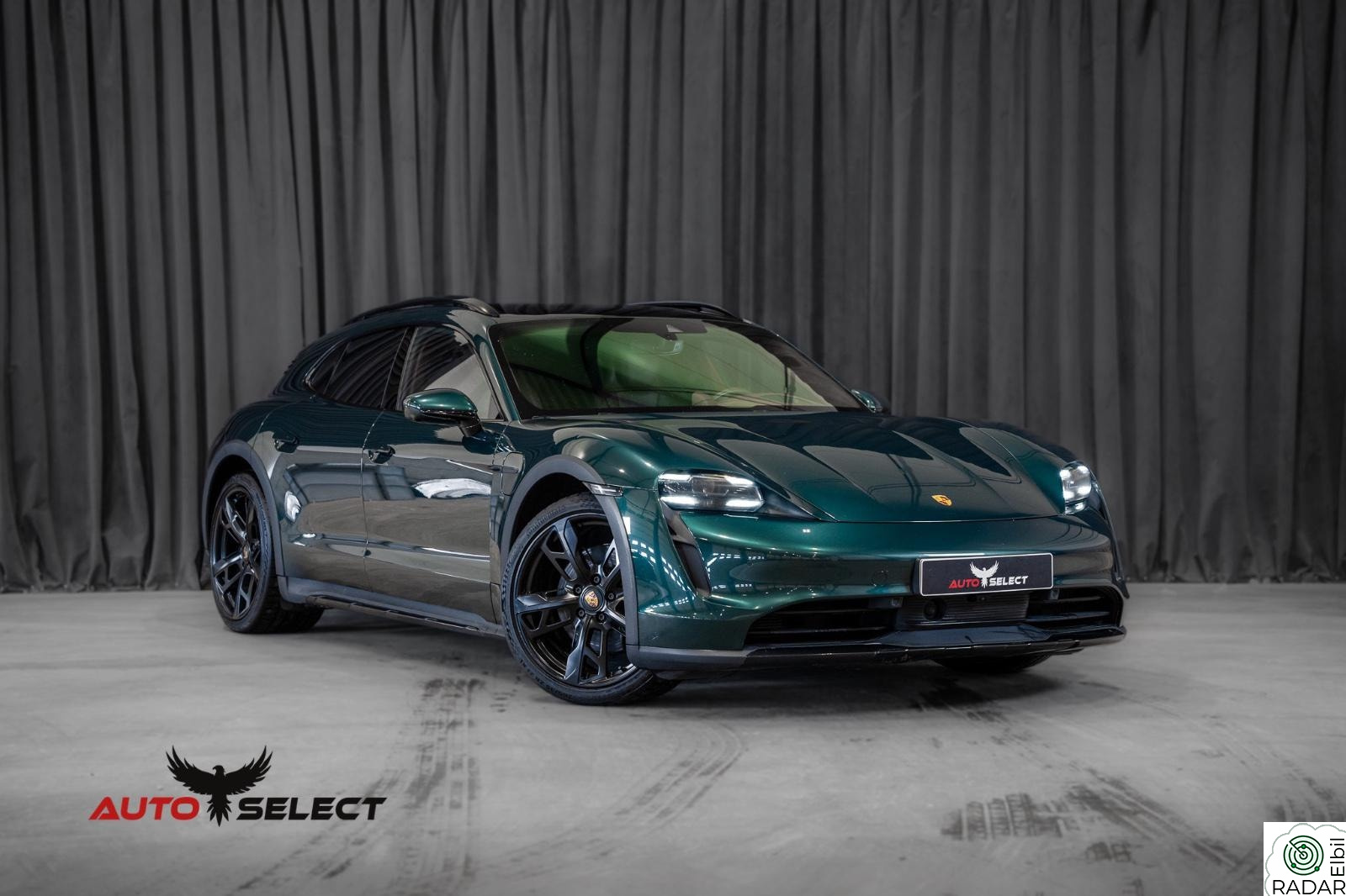 PORSCHE Taycan 4 4/Rear.Ax.St/Chrono/18-Veis/Burmester/PDLS/360/Pano/HUD
