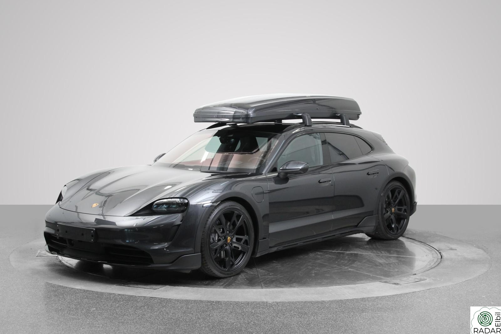 PORSCHE Taycan 4 4 Offroad Package 18.Veis Pano RearAxleSteering 21Toms