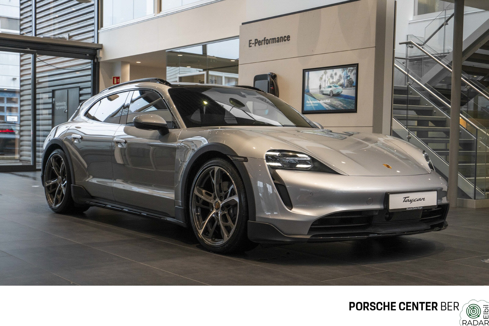 PORSCHE Taycan 4 4 Cross Turismo 476HK,Matrix,BOSE,4-Zone,21"++