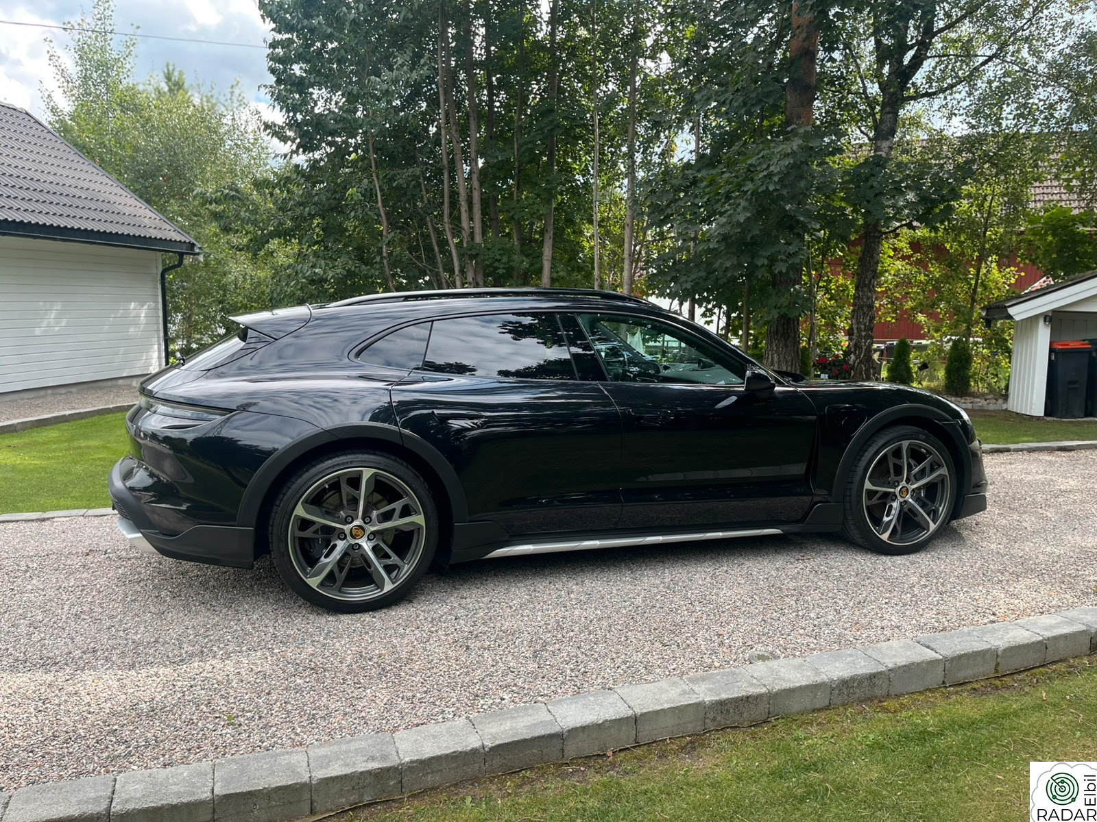 PORSCHE Taycan 4 BOSE/18-veis/Sp.Chrono/Panorama/21''/OffroadPack/PDLS+