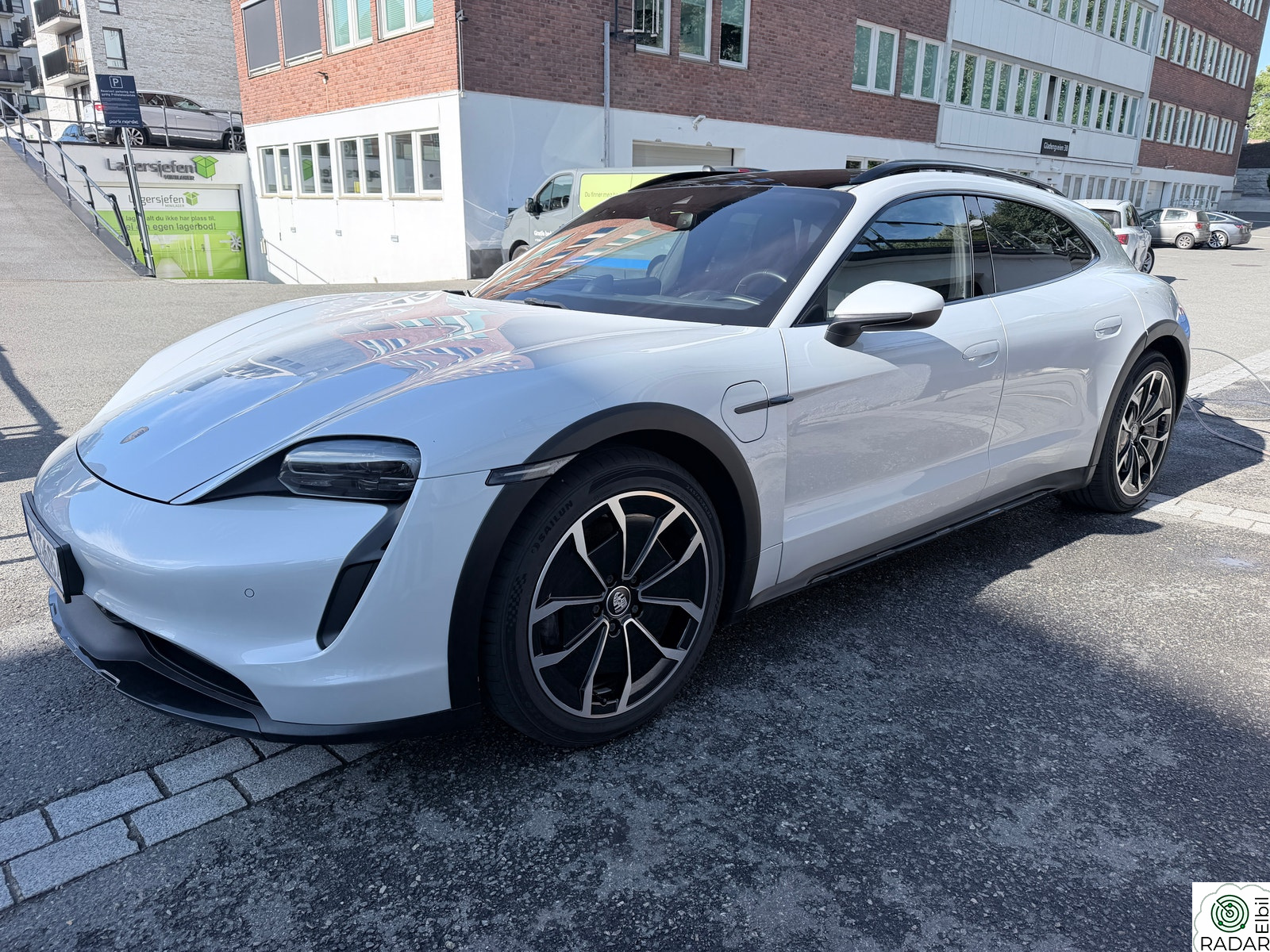 PORSCHE Taycan 4 4 Cross Turismo