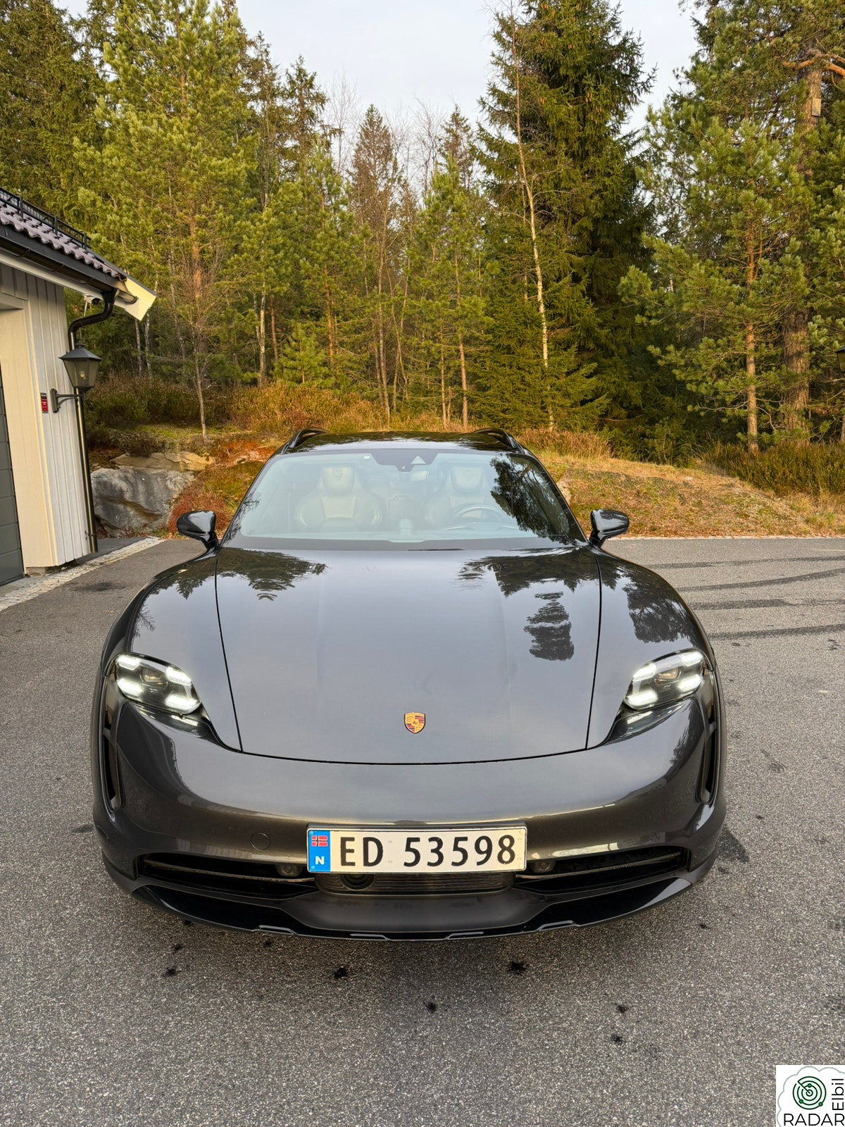 PORSCHE Taycan 4 4