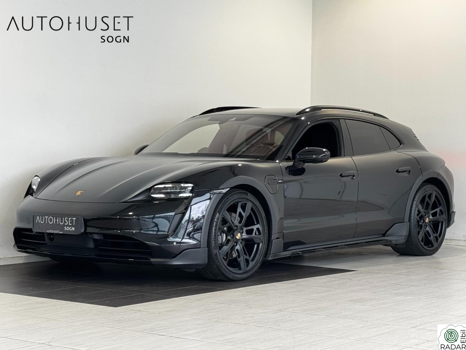 PORSCHE Taycan 4 471HK-OFFROAD DESIGN-MATRIX-BOSE-CHRONO-REAR AX-COMFORT