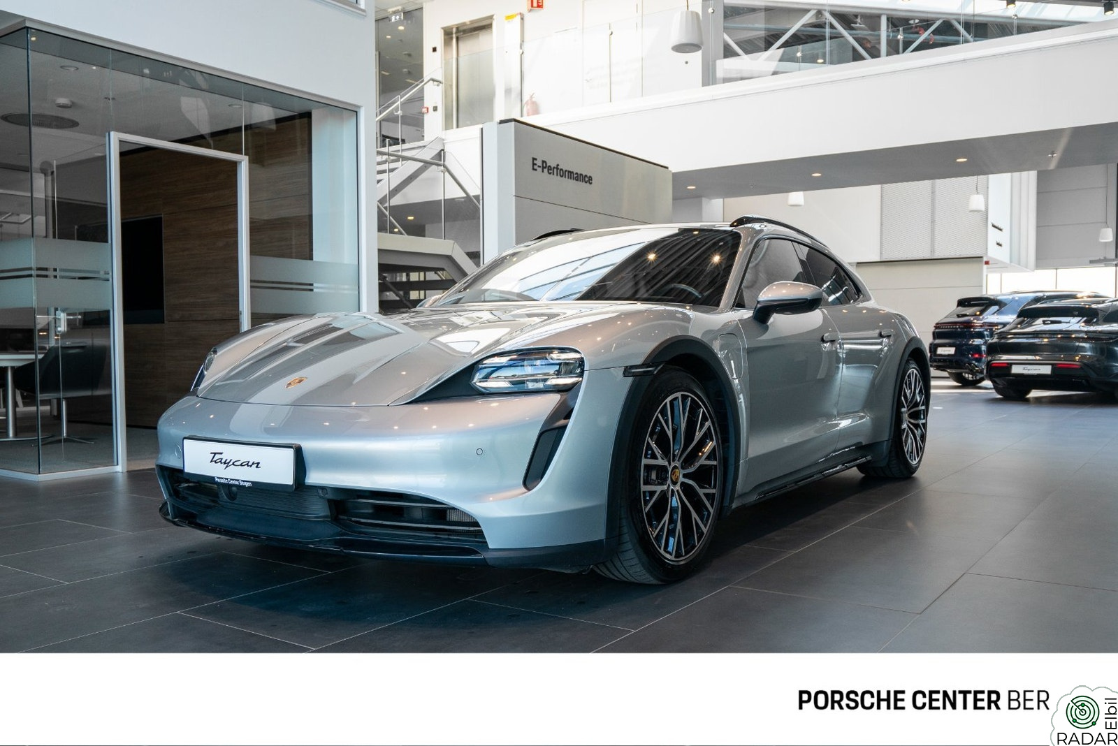 PORSCHE Taycan 4 4 Cross Turismo/BOSE®/ Sport Chrono/18-way/