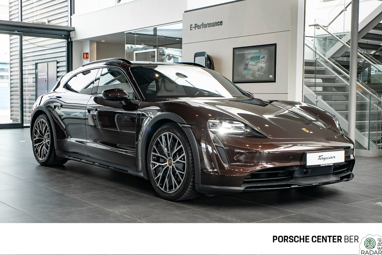 PORSCHE Taycan 4 4 Cross Turismo/BOSE®/18-way/Sport Chrono/Head-Up