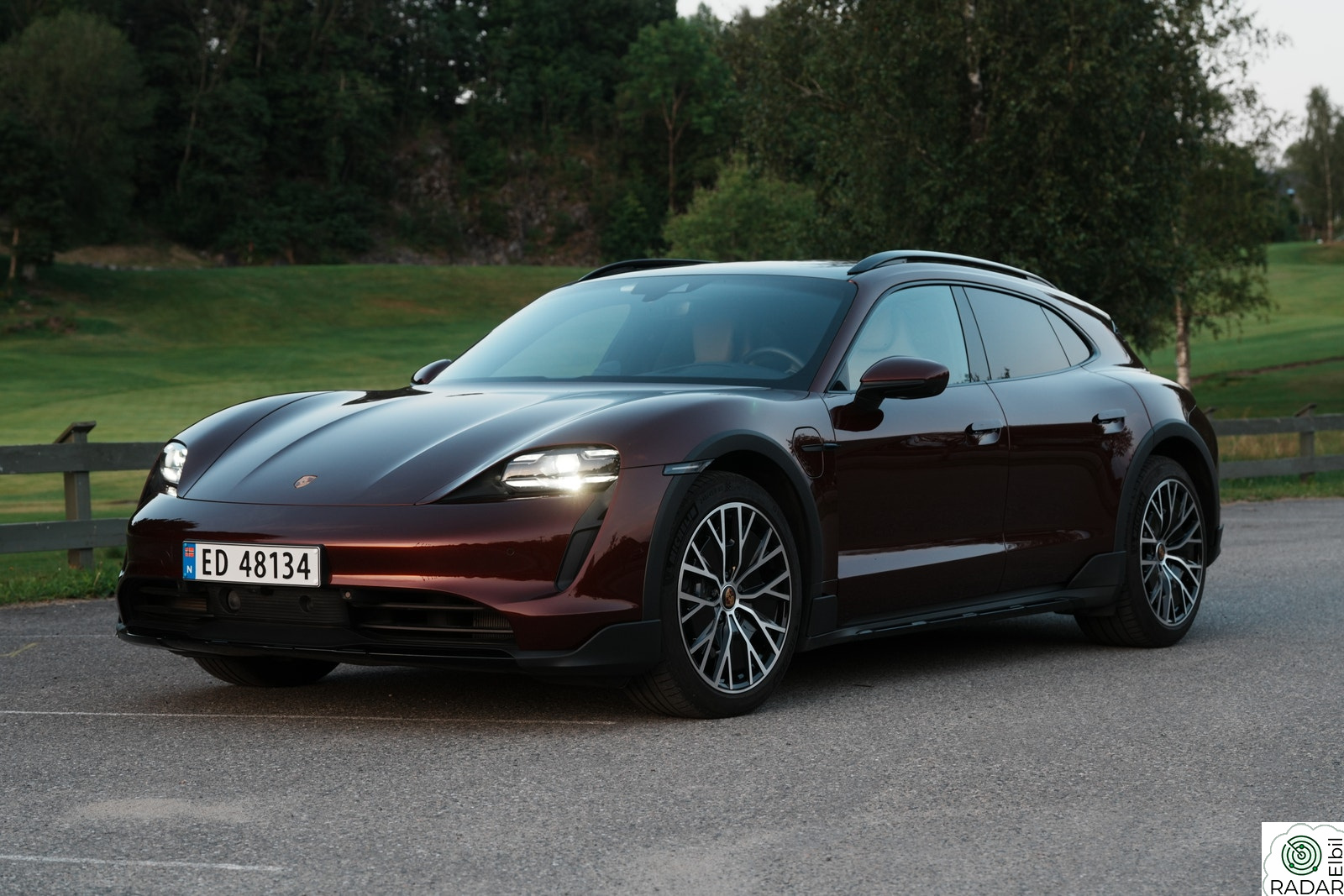PORSCHE Taycan 4 4 Cross Turismo