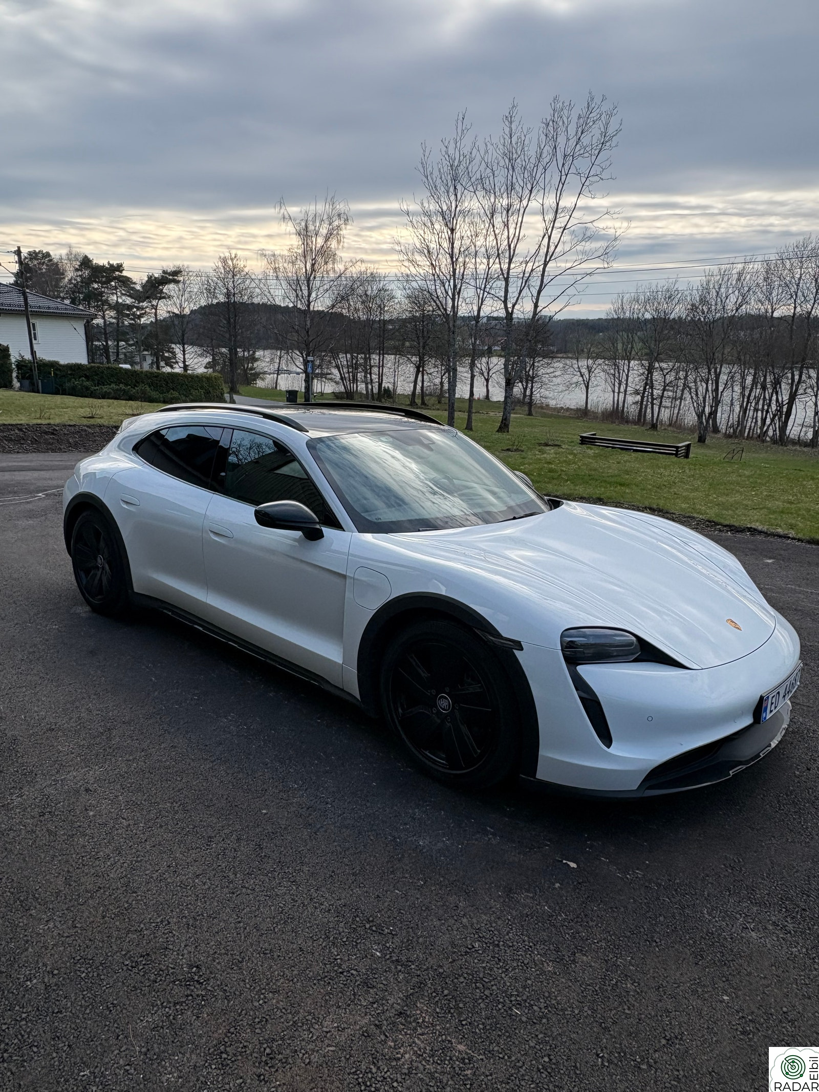 PORSCHE Taycan 4 4 Cross Turismo
