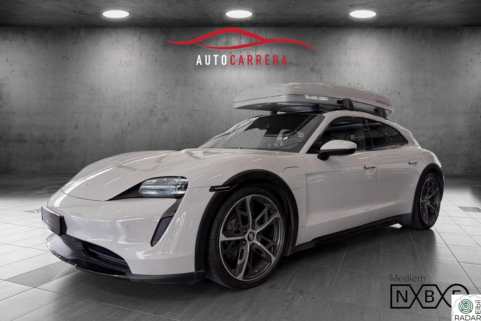 PORSCHE Taycan 4 4 Sport chrono/Ad.cruise/4+1/V.pumpe/Pano/Matrix/Bose++