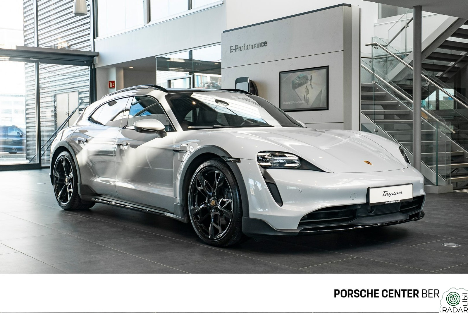 PORSCHE Taycan 4 4 Cross Turismo/BOSE®/Head-Up/18-veis/passenger display