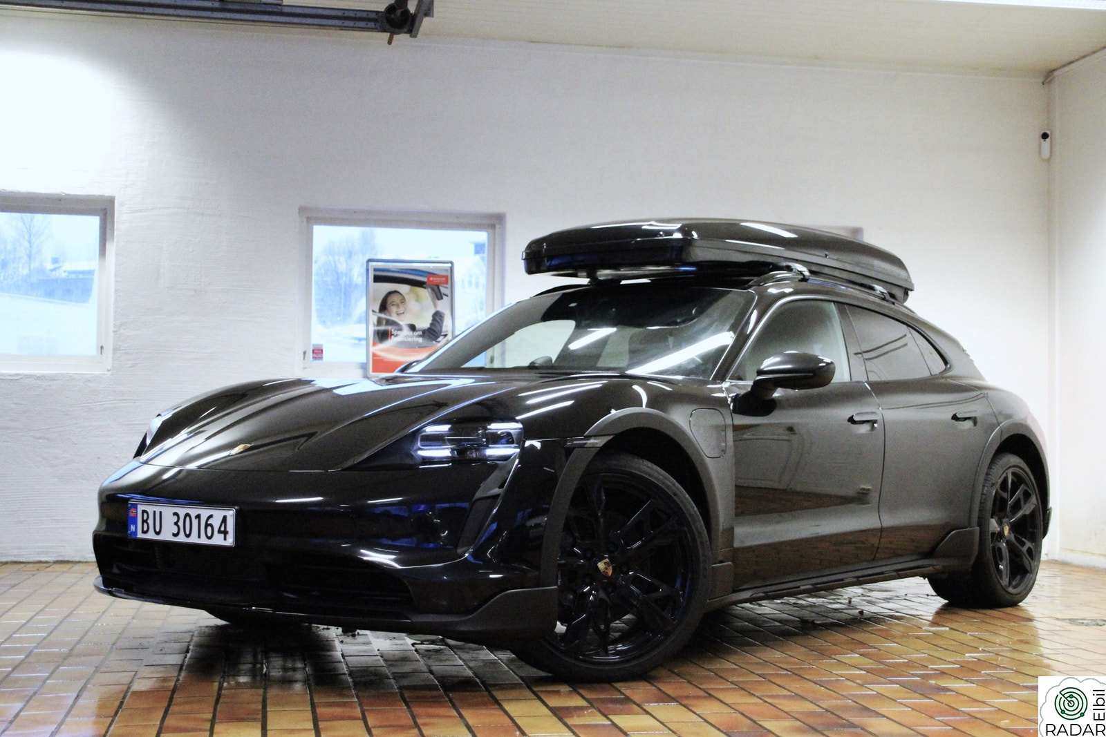 PORSCHE Taycan 4 LOADED/18-V/OFFROAD PAKKE/BOSE/BLACK/ACC/21"/ACC++