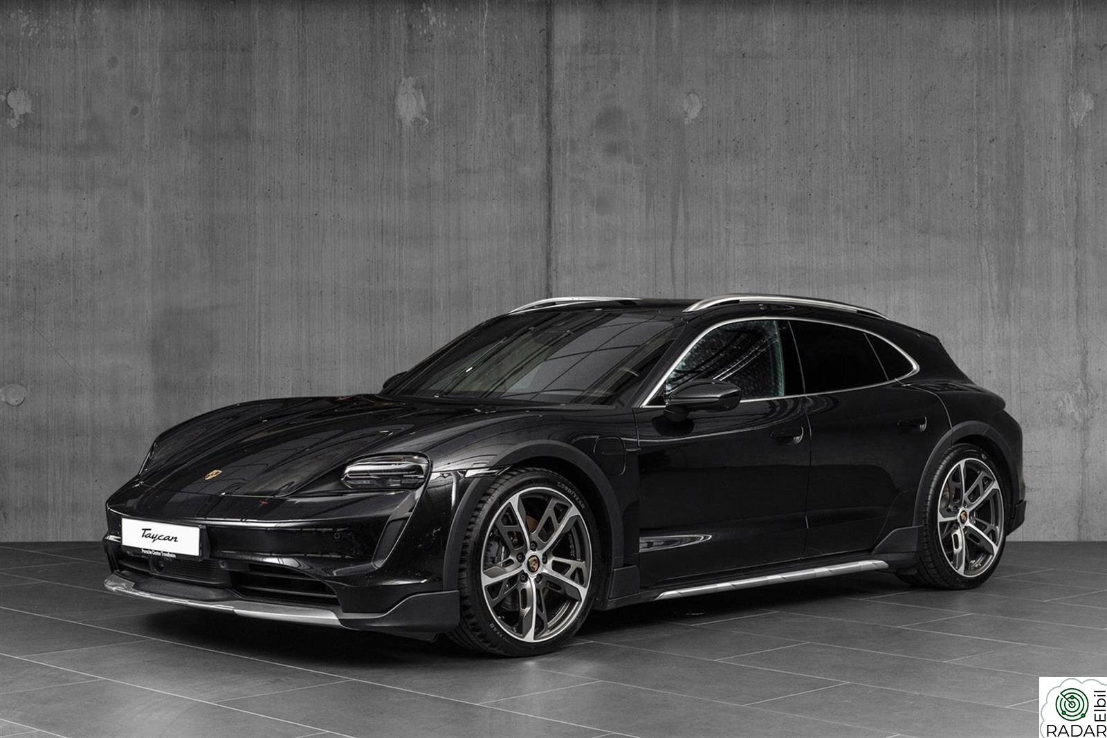 PORSCHE Taycan 4 4 Offroad des. 18-v, Bose, 21", 360+++