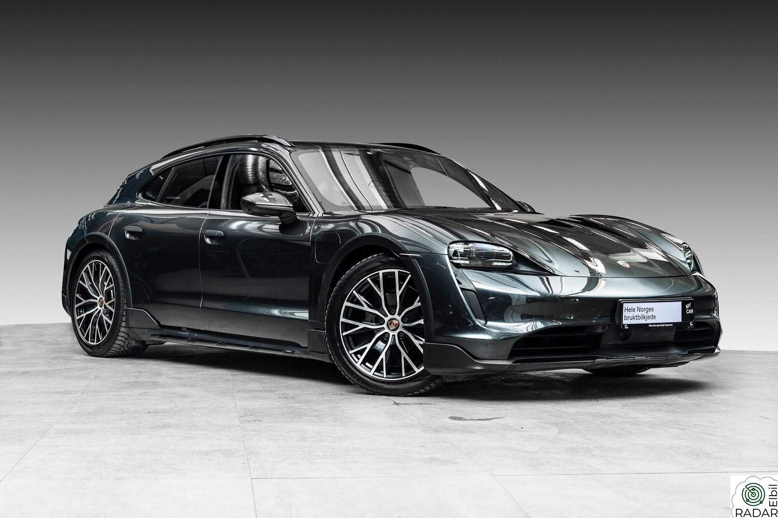 PORSCHE Taycan 4 4/BOSE®/ACC/Sport Chrono/Sport Sound/360/Offroad Design