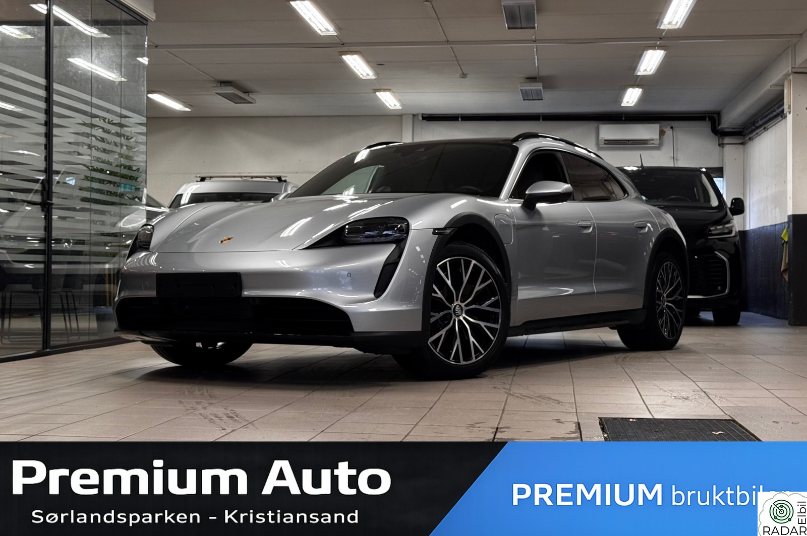 PORSCHE Taycan 4 Cross Turismo 4 / Sport Chrono / 20" / PDLS Plus/ Pano
