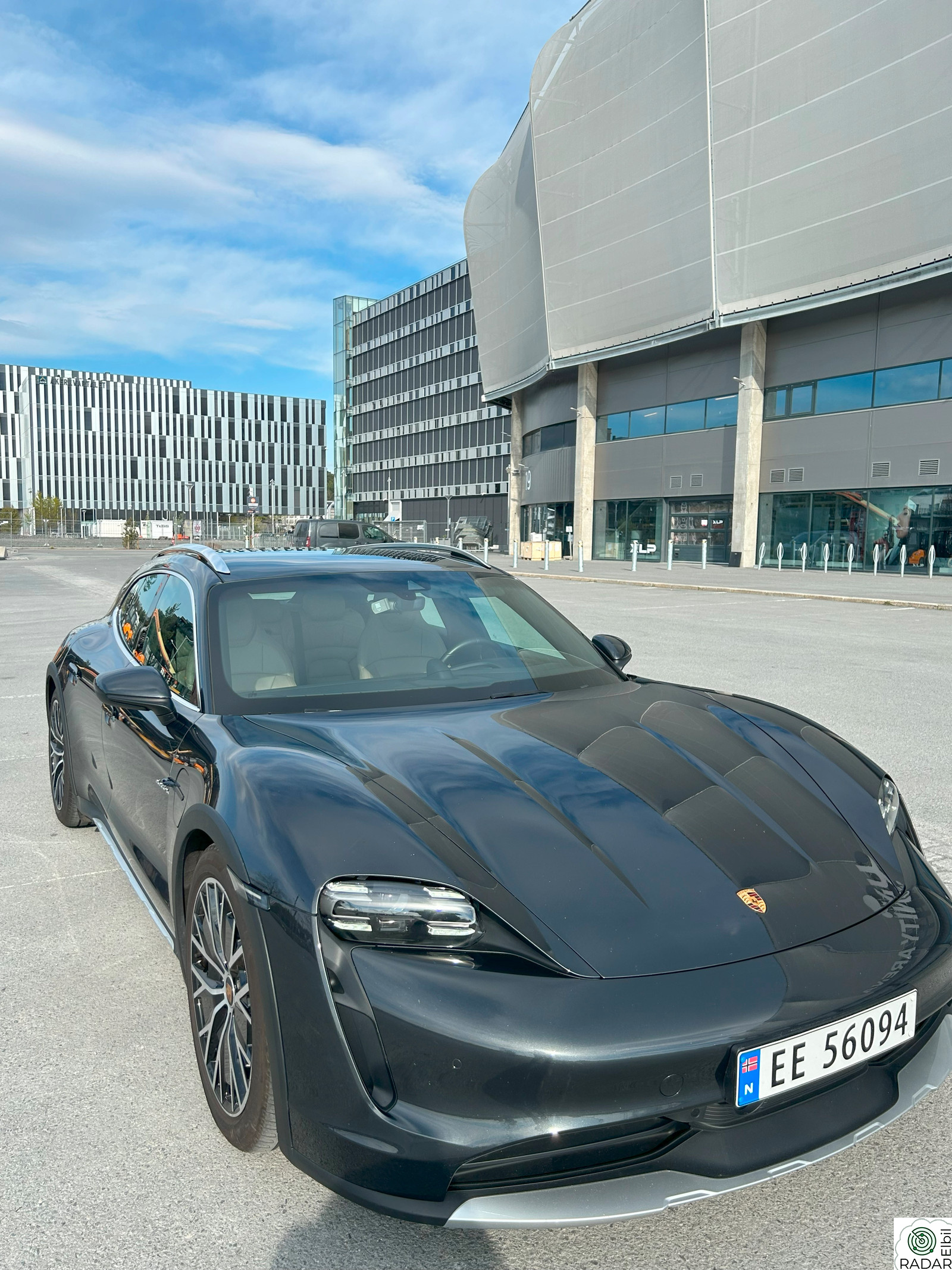PORSCHE Taycan 4 4/ACC/PANO/NAF/GODT IVERETATT/SportChrono/AMBIENT/S+V+