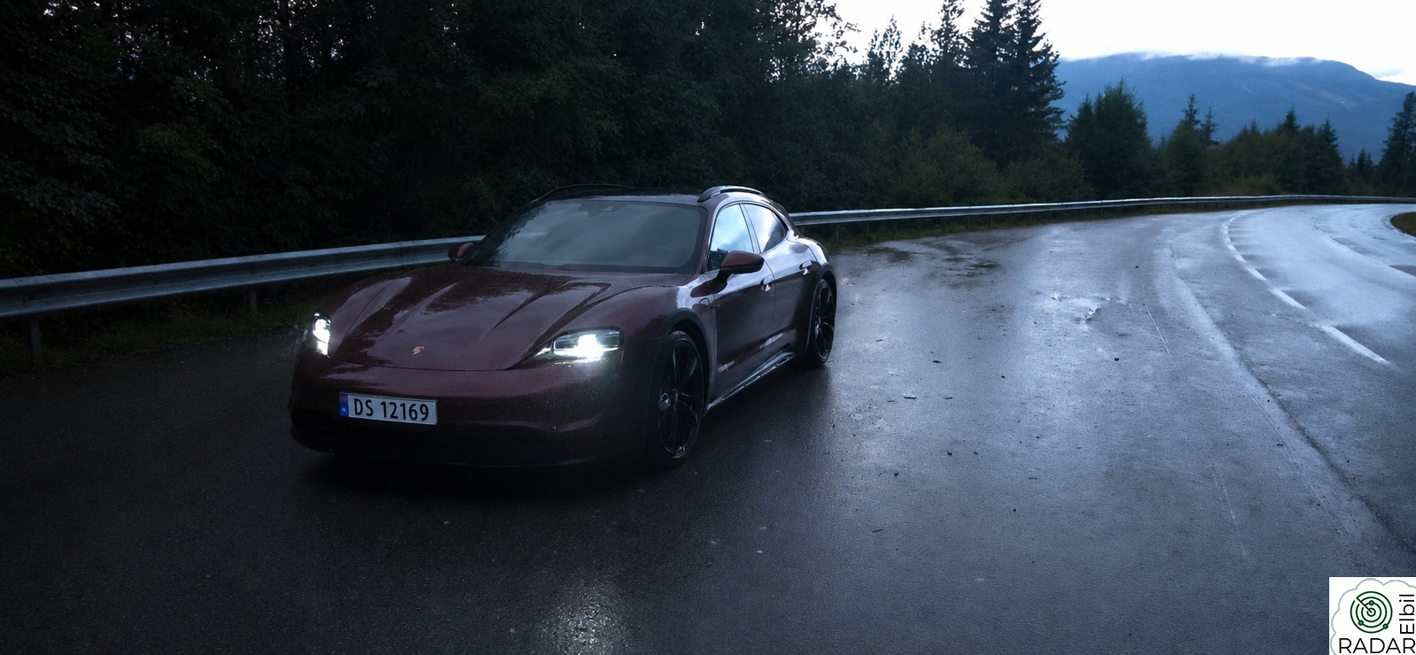 PORSCHE Taycan 4 4 Cross Turismo