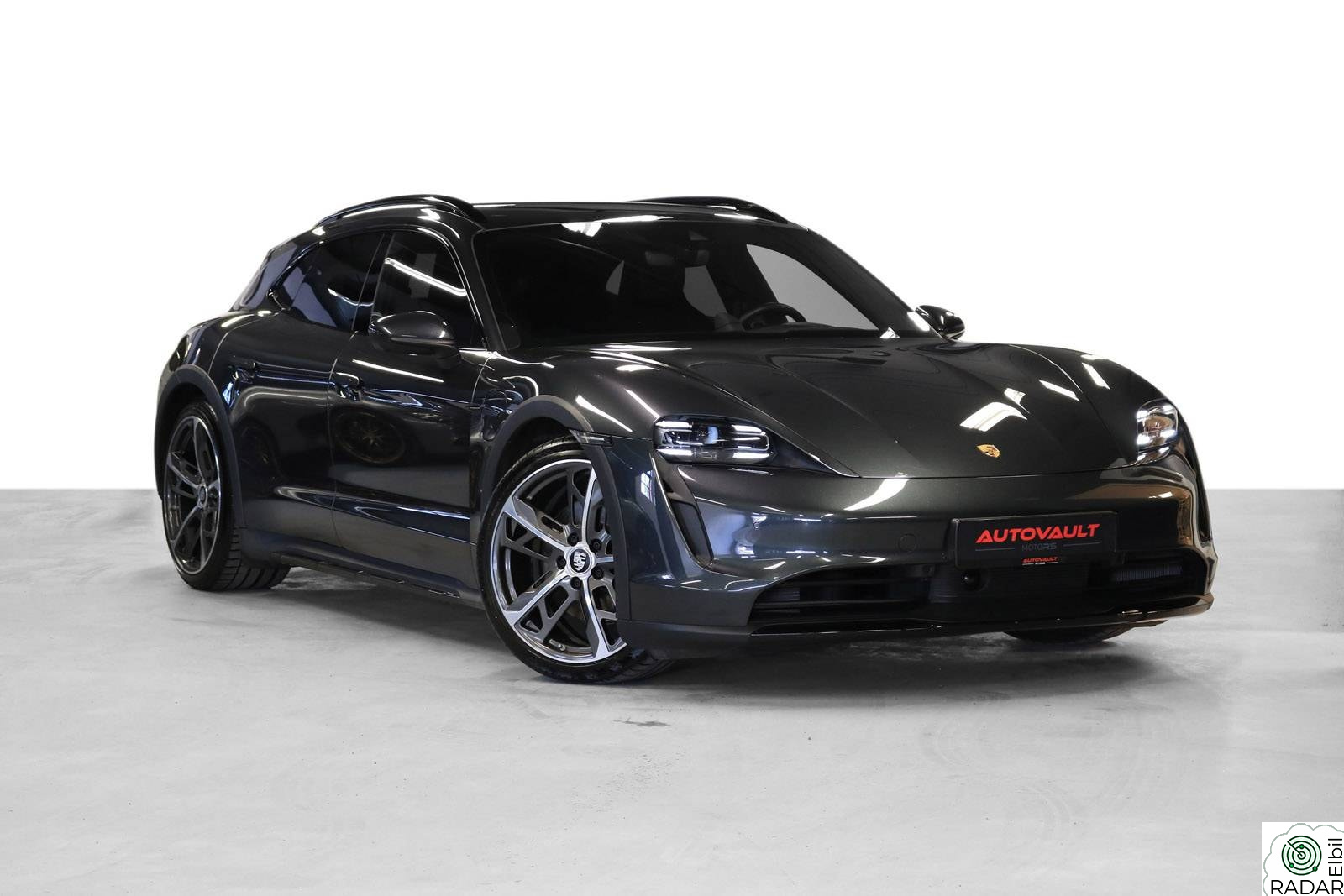 PORSCHE Taycan 4 4 | LOADED/Massasje/Pano/BOSE/20"/PDLS+/Luft/Chrono/++