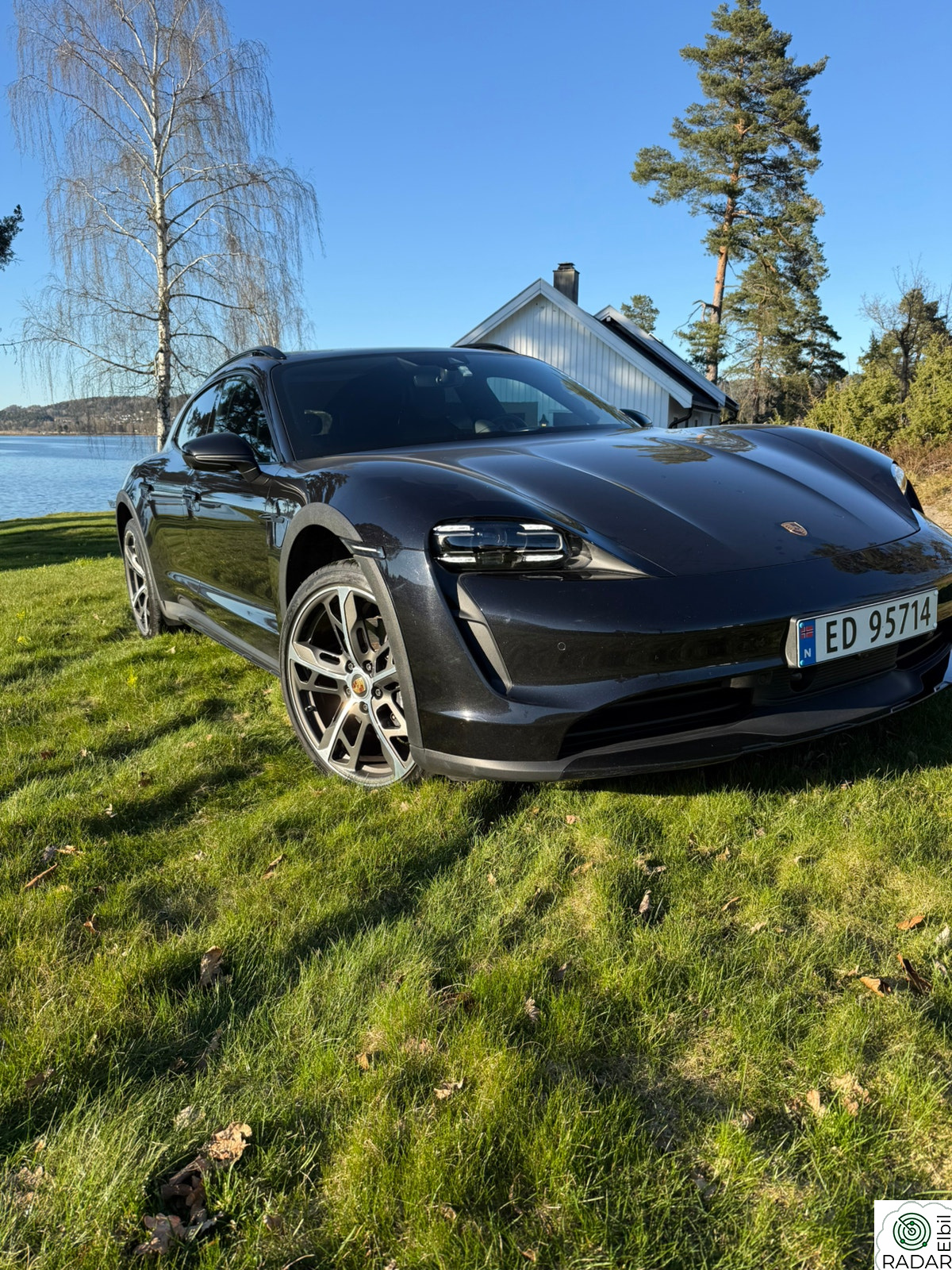 PORSCHE Taycan 4 Burmester 4-soners, Chrono, berøringsskjermer, S-varmer