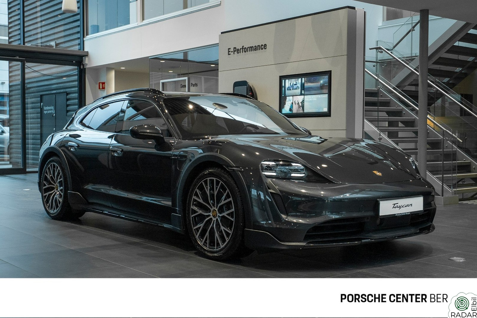 PORSCHE Taycan 4 4 Cross Turismo/360/Head-Up/BOSE®/18-way/Sport Chrono