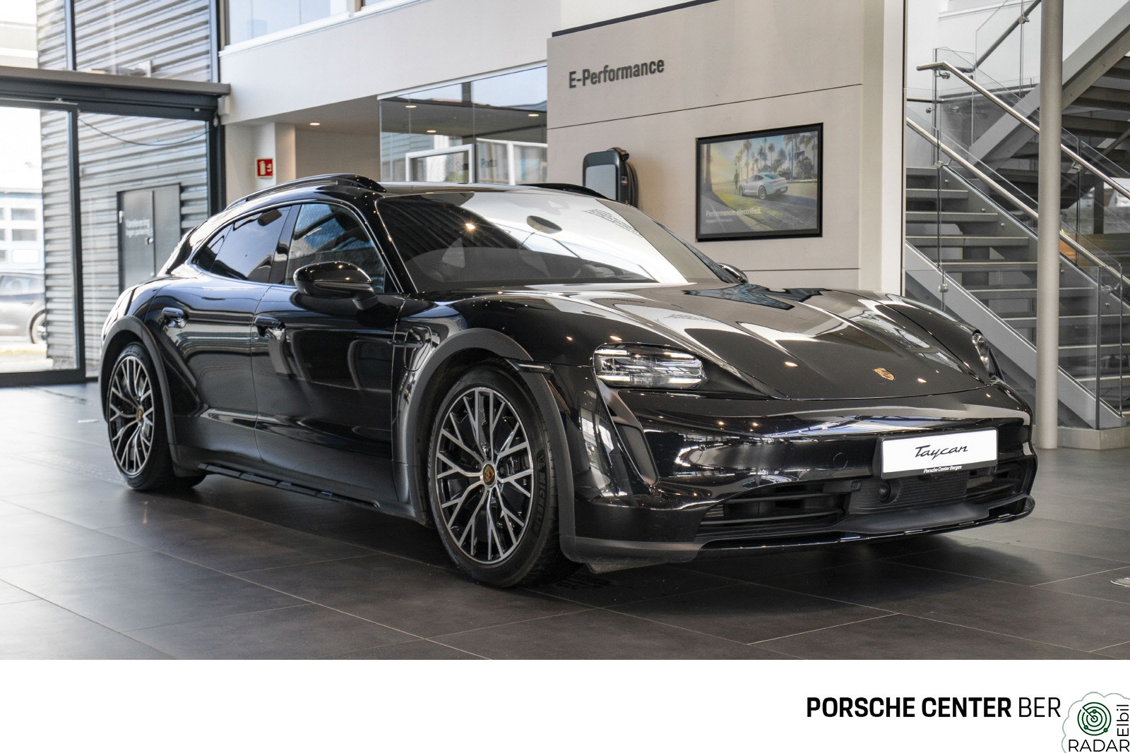 PORSCHE Taycan 4 4 Cross Turismo 18-veis/BOSE/ACC/Surround/20''/Keyless