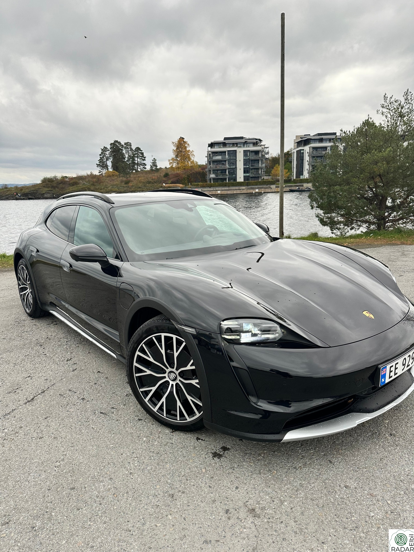 PORSCHE Taycan 4 4 Cross Turismo | Lav KM | 18-veis | Sport Chrono