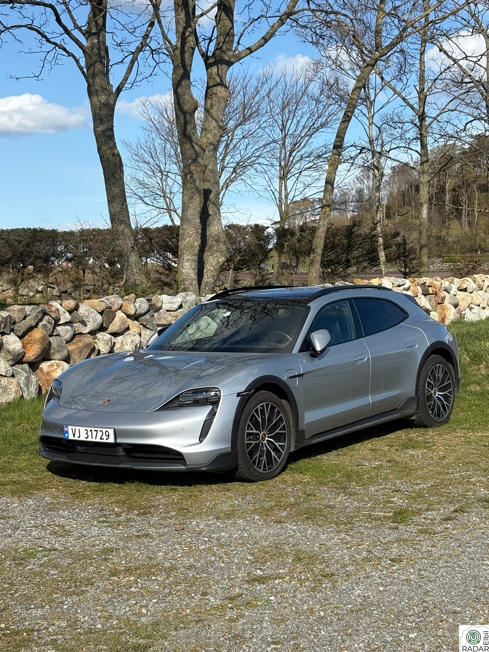 PORSCHE Taycan 4 4 OFFROAD/18-Vei/ACC/Pano/PDLS/Kam/DAB/BOSE/Chrono/21"