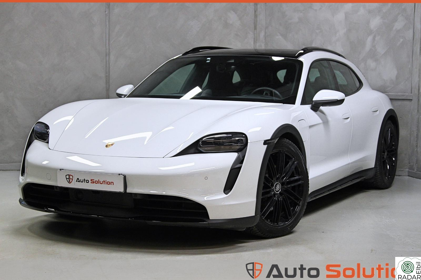 PORSCHE Taycan 4 4 | ACC| PANO| SPORT CHRONO| VARMEPUMPE| S+V HJUL