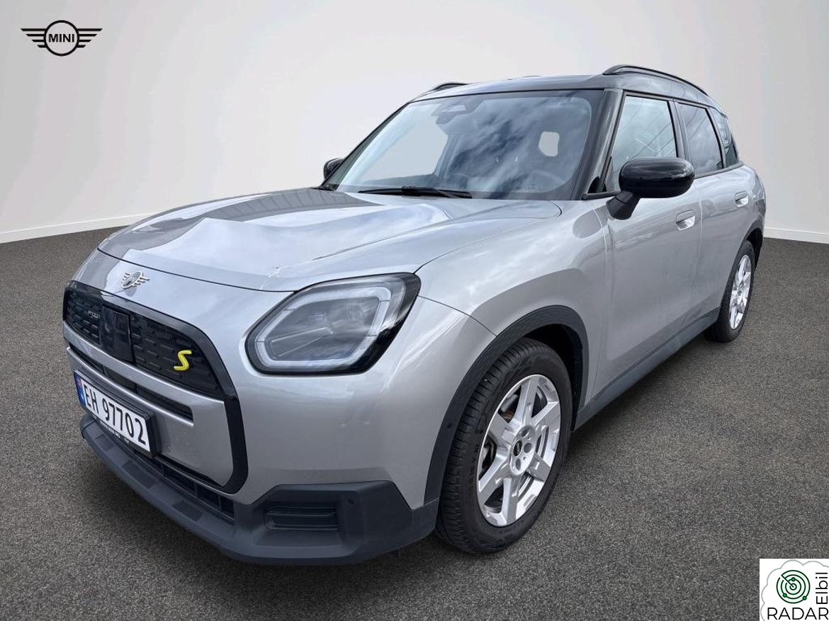 MINI Countryman SE ALL4 Classic Trim Package M+