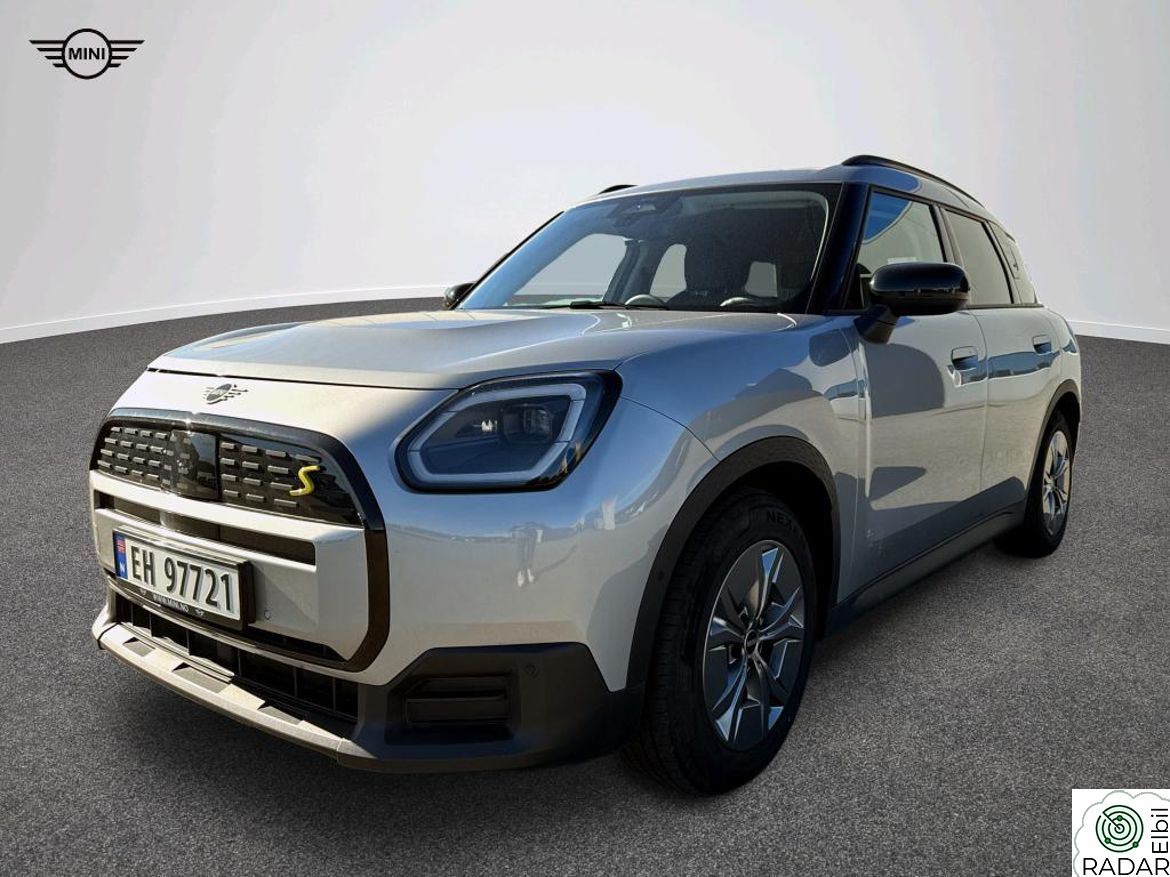 MINI Countryman SE ALL4 Classic Trim Package M+