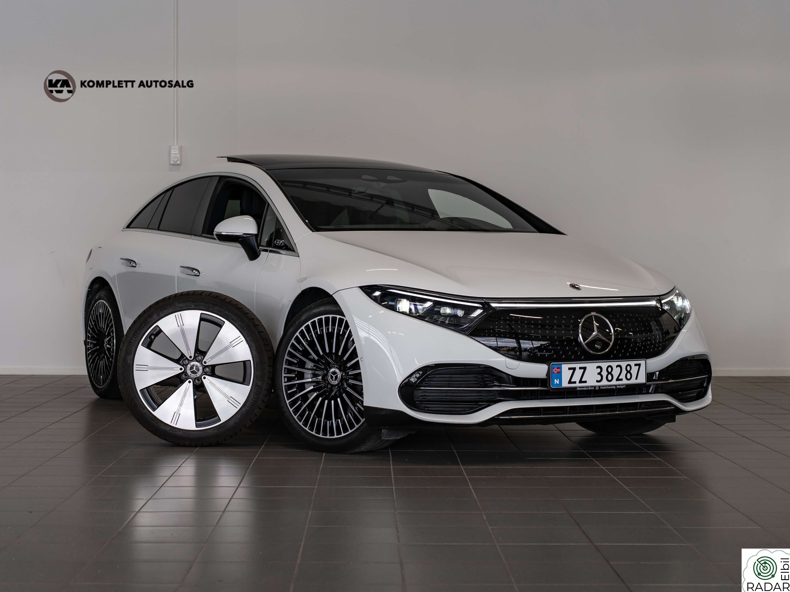 MERCEDES-BENZ EQS 500 4MATIC Hyperscreen | Burmester 3D | Rear Seat package Plus