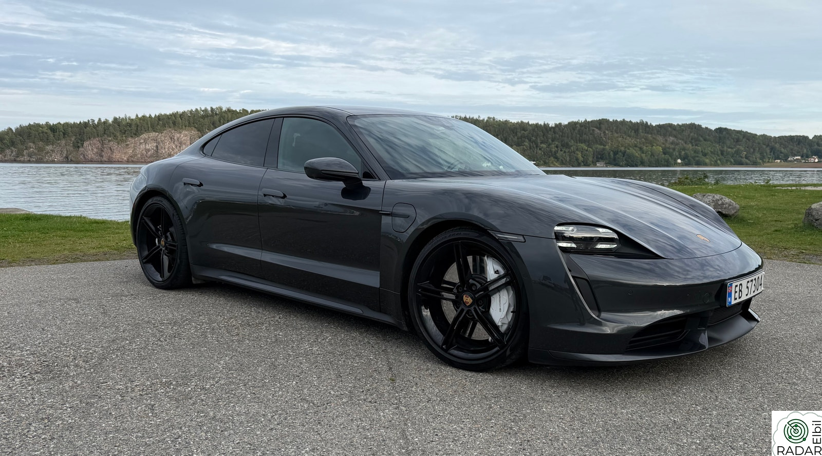PORSCHE Taycan Turbo