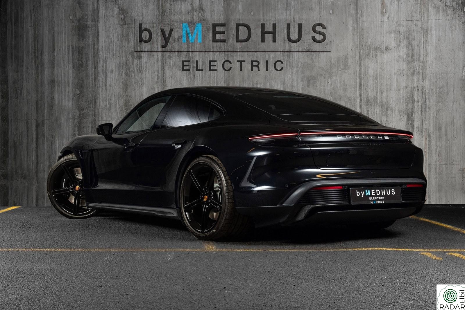 PORSCHE Taycan Turbo Turbo 680hk - R-Axle - PDCC - Pano - ACC - Chrono ++