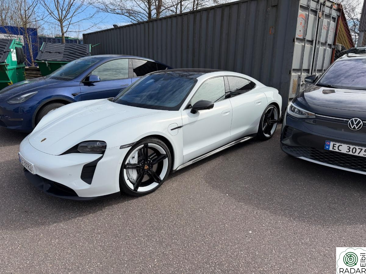 PORSCHE Taycan Turbo PAW/Burmester®/Bakakselstyring/SportDesign/PDCC