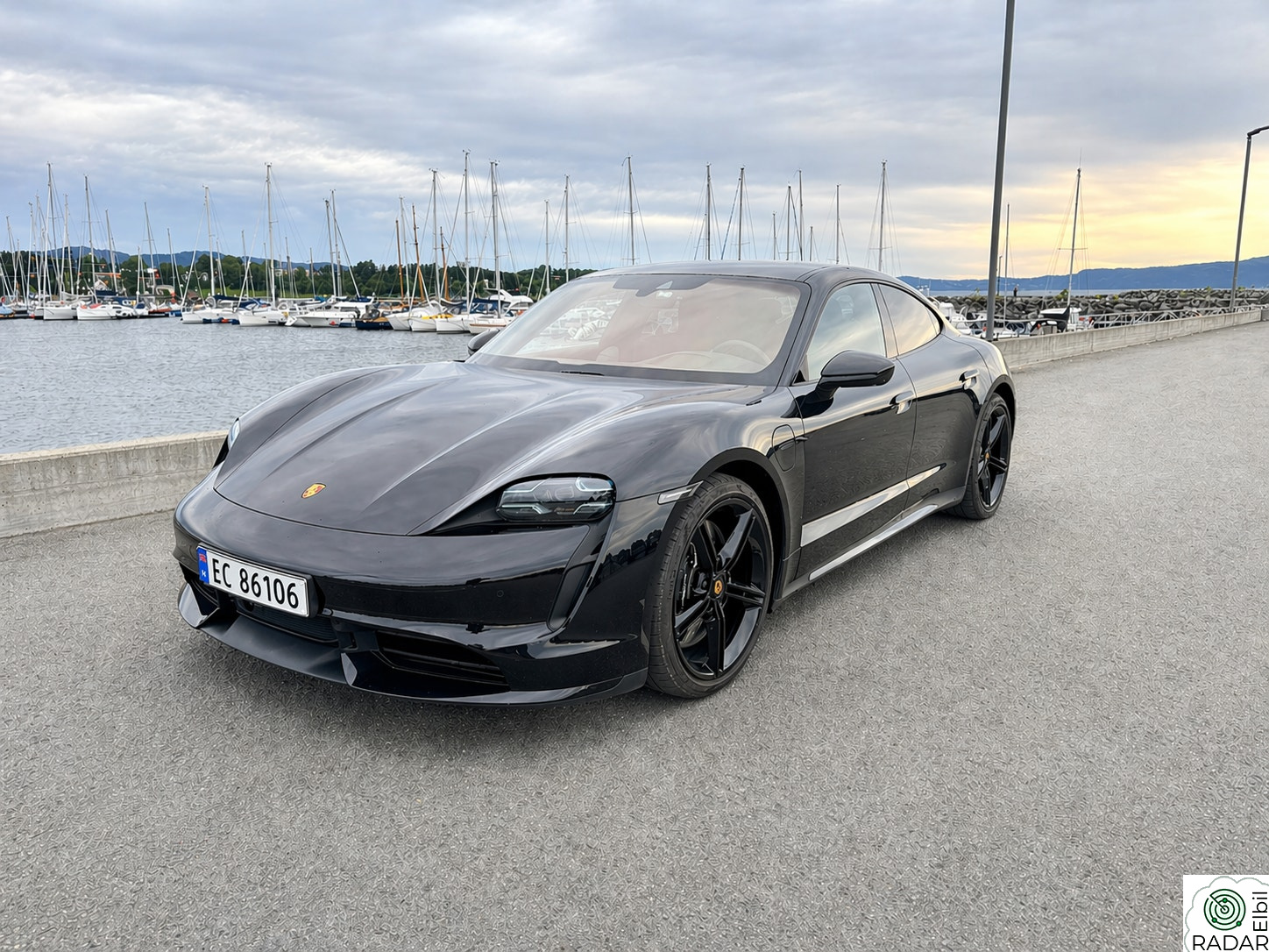PORSCHE Taycan Turbo Turbo