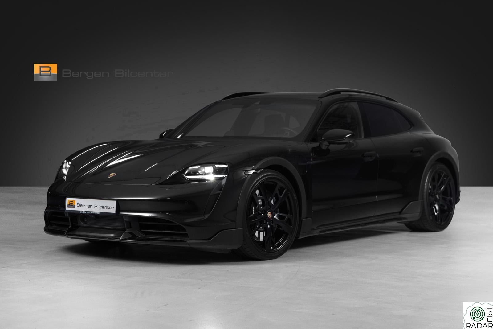 PORSCHE Taycan Turbo Burmester offroad Design Pano 18v PDCC Keyless