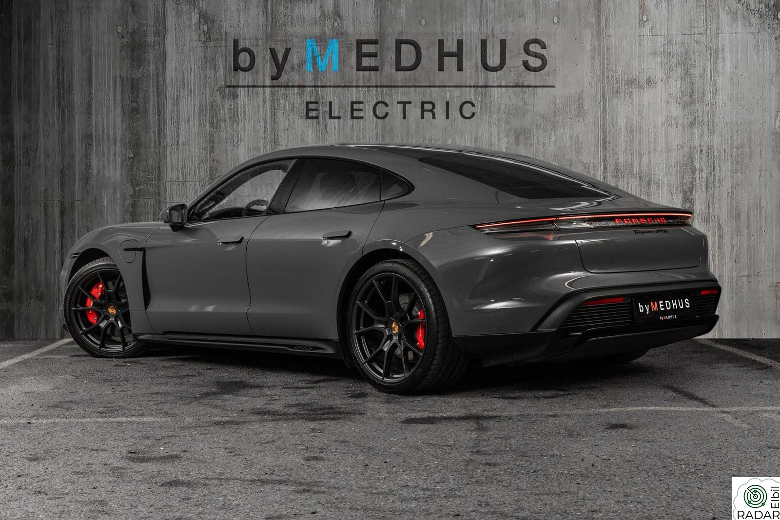 PORSCHE Taycan GTS RearAxle - LED Matrix - Pano - HeadUp - 21" - InnoDrive