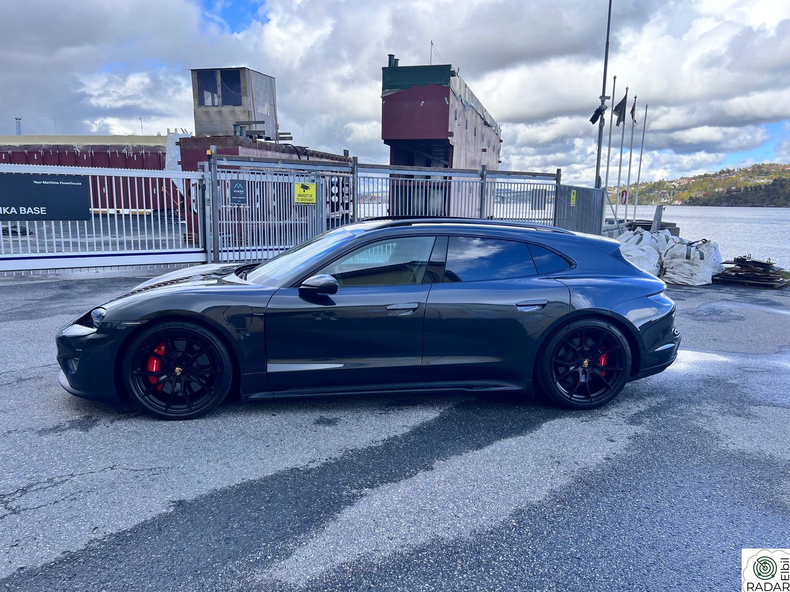 PORSCHE Taycan GTS Turbo Sport Turismo