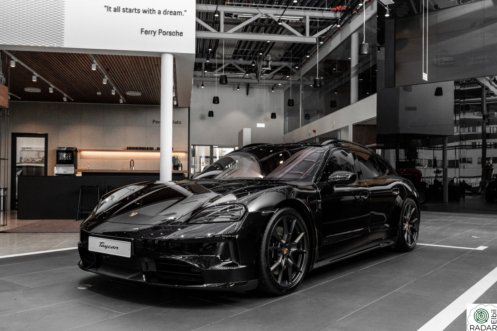 PORSCHE Taycan GTS GTS 700HK,18-v,ActiveRide,RearAxSteer,HD-Matrix,HUD +++