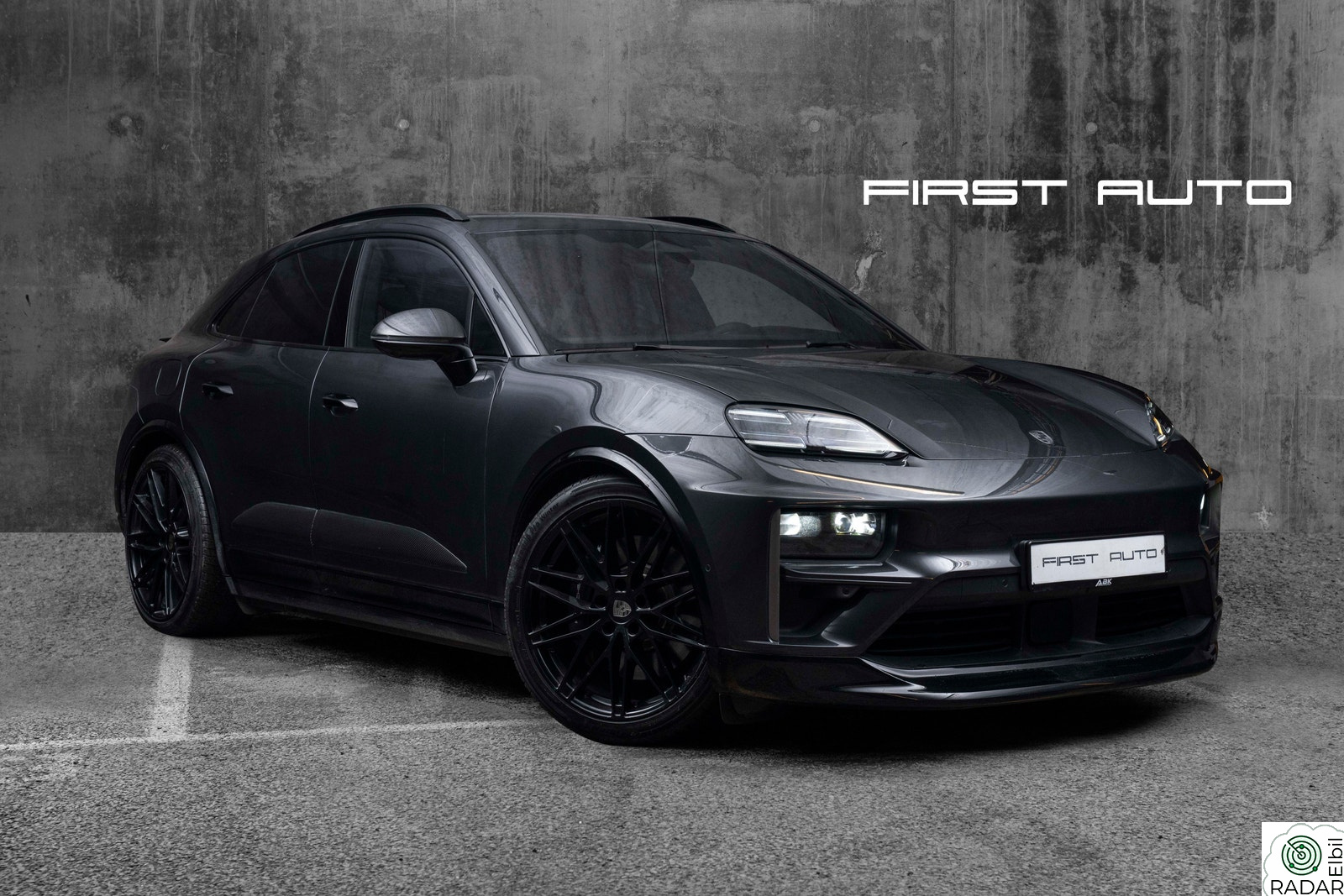 PORSCHE Macan Turbo TURBO 585HK BAKAKSELSTYRING HEAD UP KROK  KARBON  22’