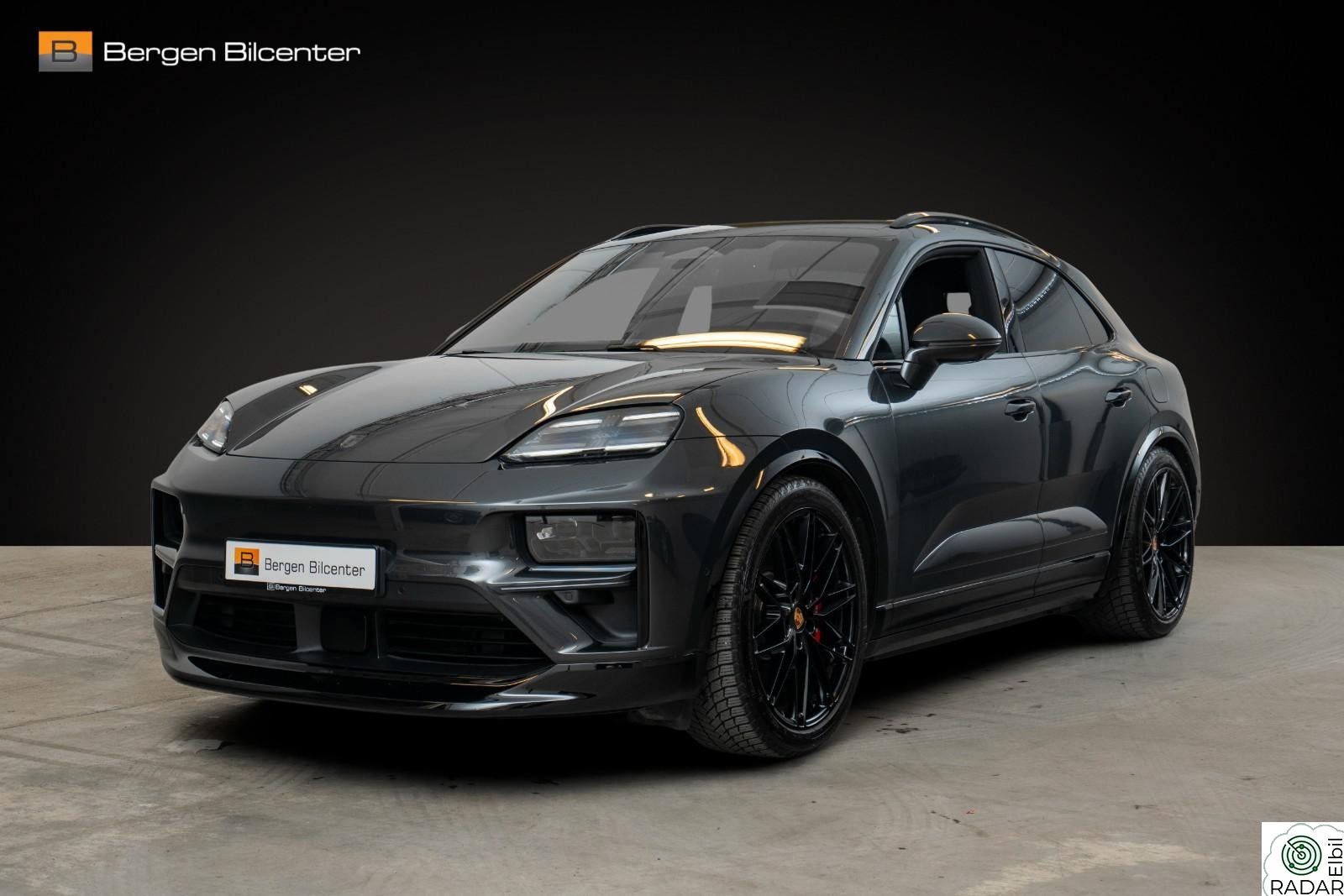 PORSCHE Macan Turbo Burmester Chrono 22RS Rear Axle Steering