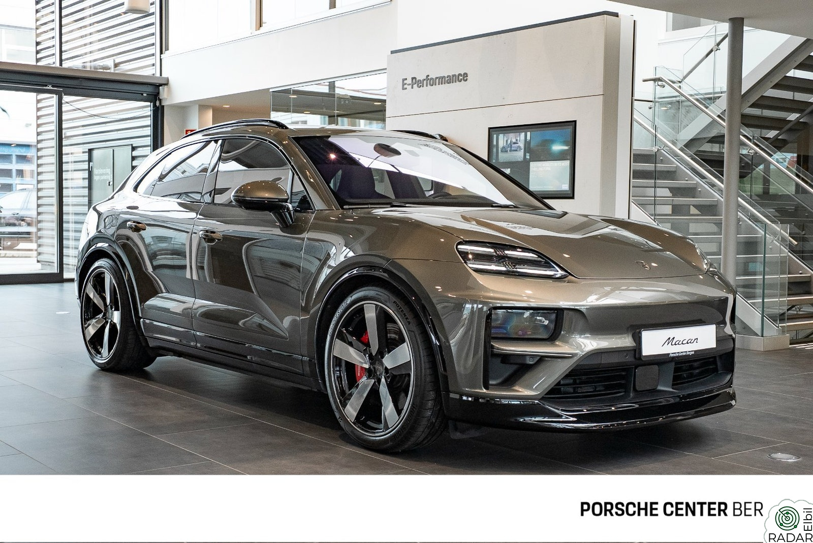 PORSCHE Macan Turbo Turbo/bakaksel st/HUD/Sport Chrono/Matrix/