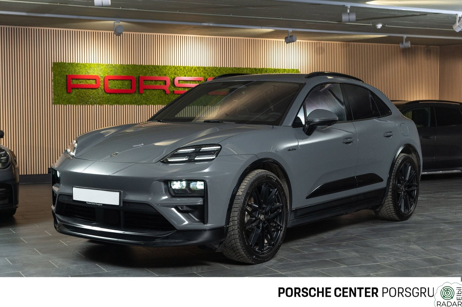 PORSCHE Macan Turbo Turbo Bakaksel/Head-up/Matrix/Sport-chrono/22"/Panorama
