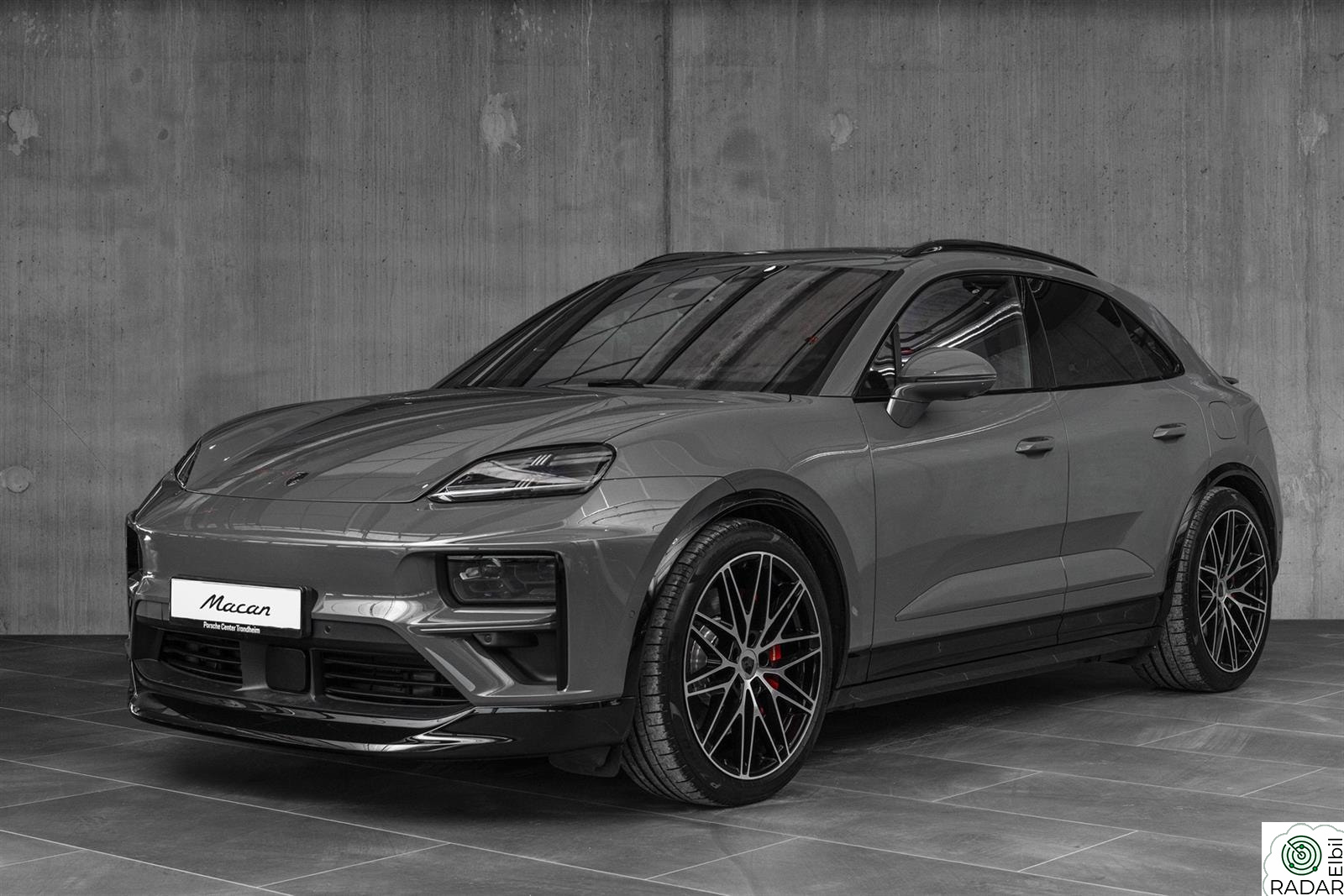 PORSCHE Macan Turbo TURBO Rear-ax, HUD, Passasjer skjerm, 22" Krok++