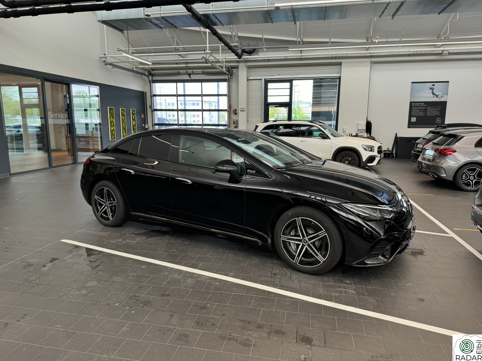 MERCEDES-BENZ EQE 300 300 AMG pakke - Premium Pakke - Garanti 04.29
