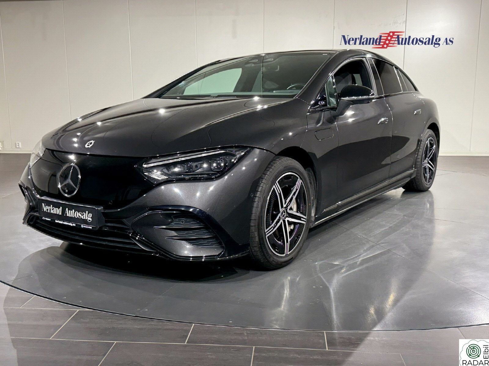 MERCEDES-BENZ EQE 300 300 AMG Line AMG/NY SERVICE/ACC/360KAMERA/BURMESTER