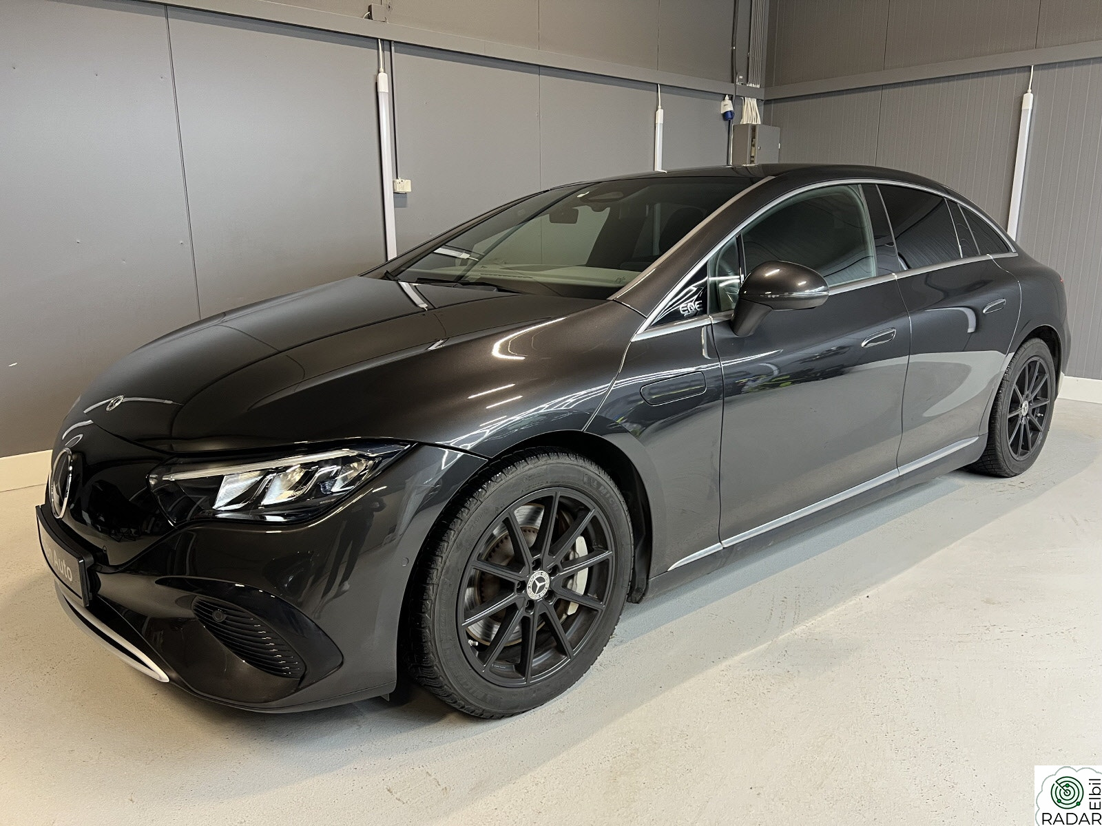 MERCEDES-BENZ EQE 300 300 /Advanced/ Ambiente/ Ryggekamera/ Navi+++